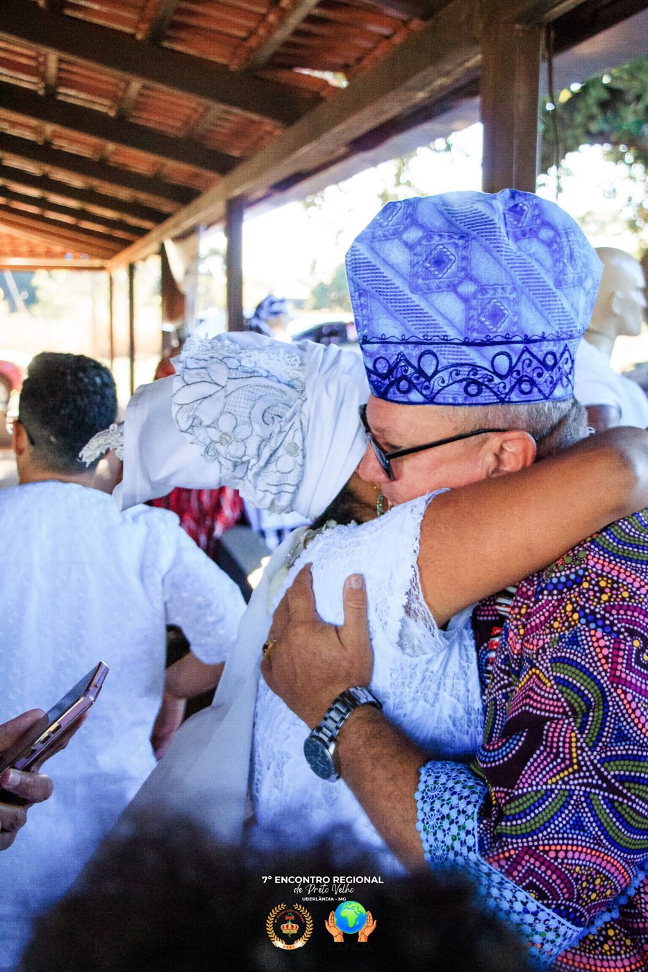O abraço entre irmãos de fé